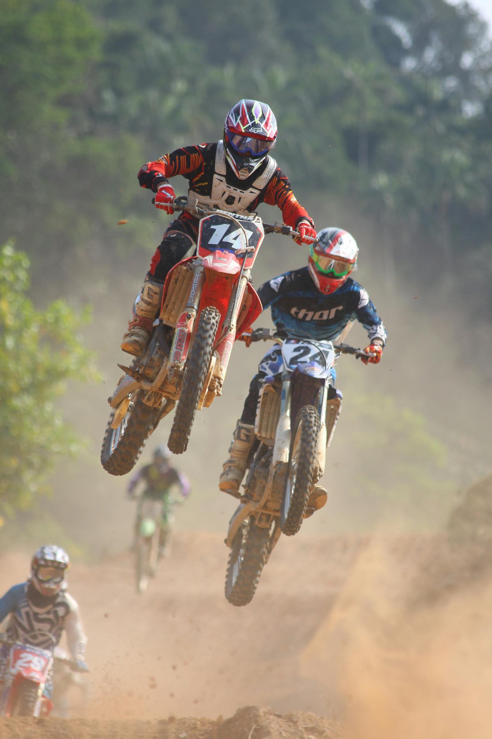 motocross race with bikers performing jumps demonstrate how the vessent real time fast acting neurophysiology in action.